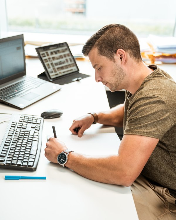 Bauleiter / dipl. Bauführer